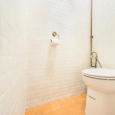 Kwatera prywatna Cute Bedroom Central Location In *